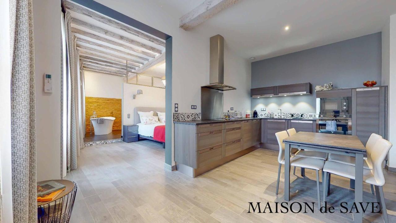 Maison De Save L'Isle Jourdain Bagian luar foto